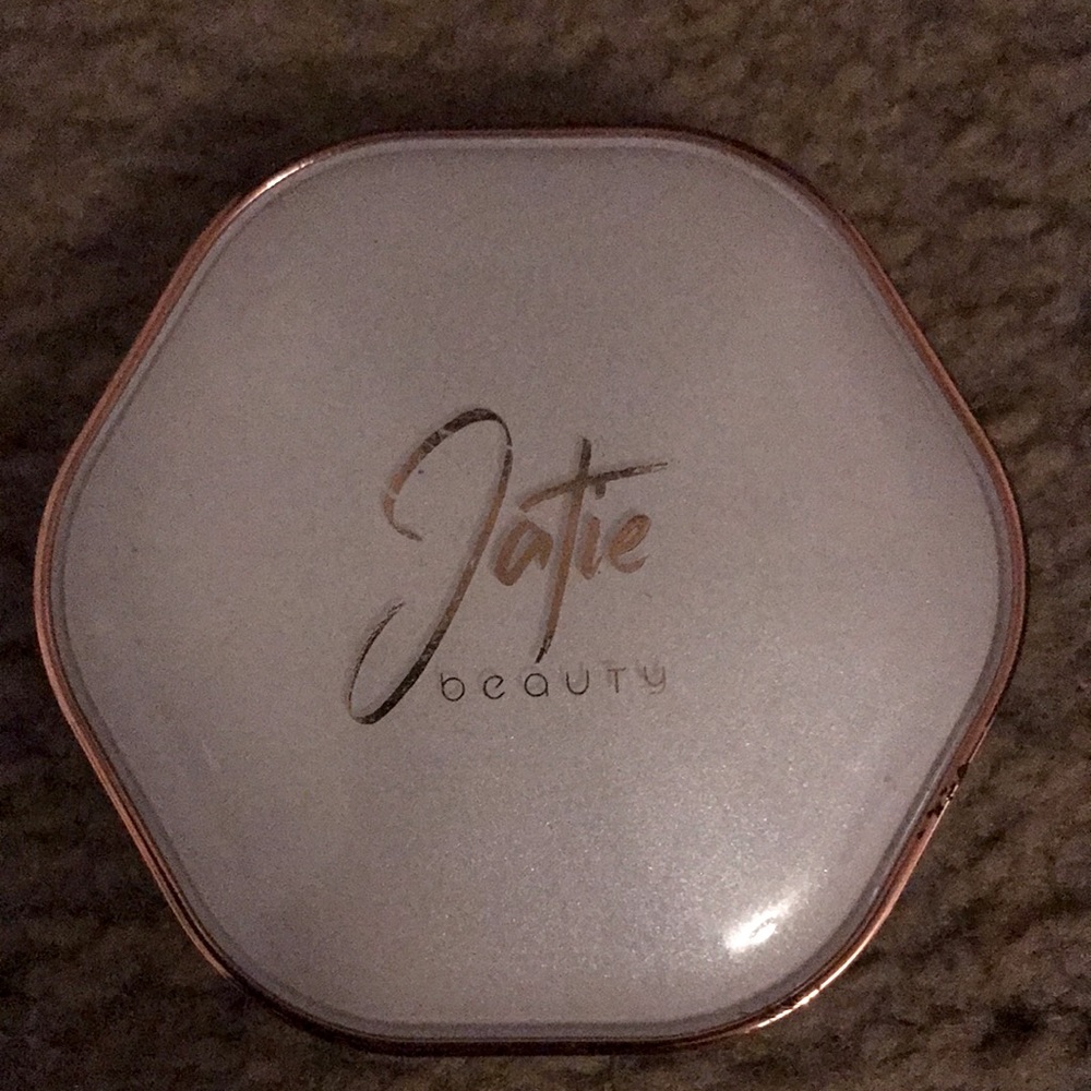 Jatie Beauty.Swatched/ never used!